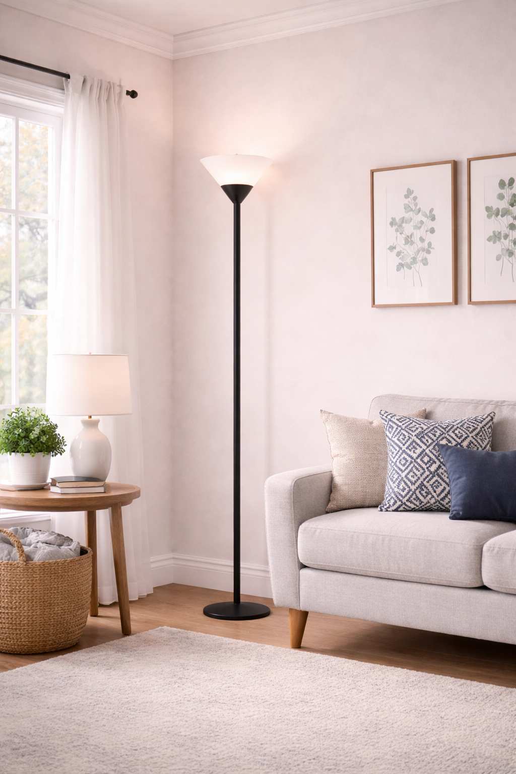 Elegant 1-Light Floor Lamp – Black Finish (E27, 60W)