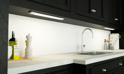 U19MTK18W  18" DIMMABLE MOTION LED 3CCT BAR WHITE